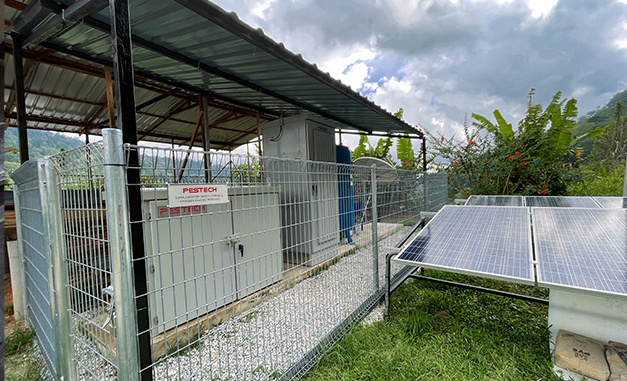 Powering local communities with  solar-hydrogen batteries